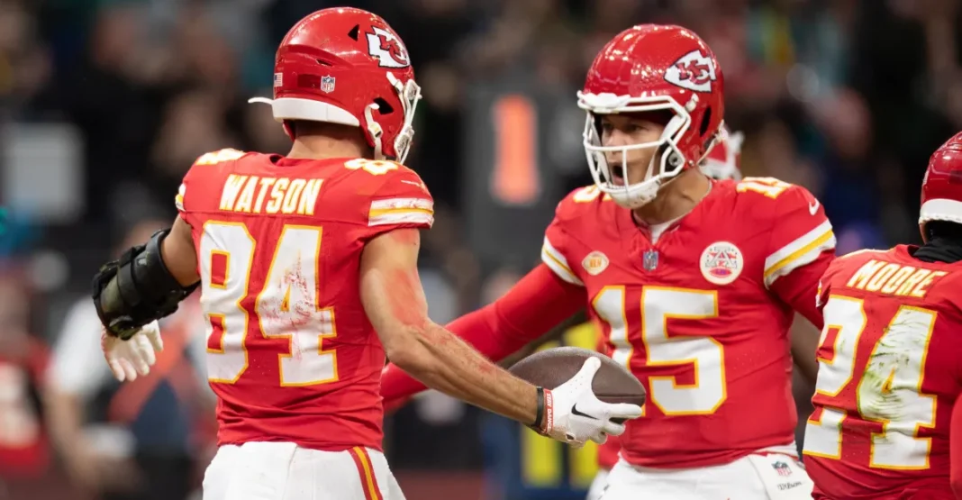 Chiefs sign wide receiver Justin Watson to practice squad