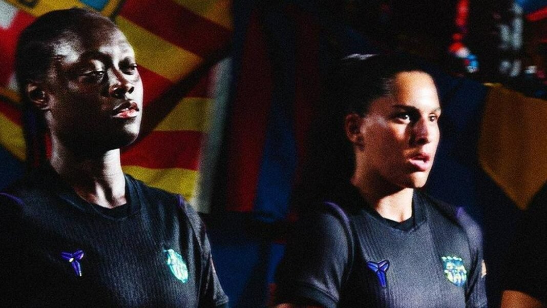Aïcha, Kika y Pina con la segunda equipación de la temporada 2026-27 del Barça