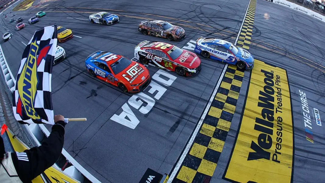 Kyle Larson takes the checkered flag at Talladega Superspeedway