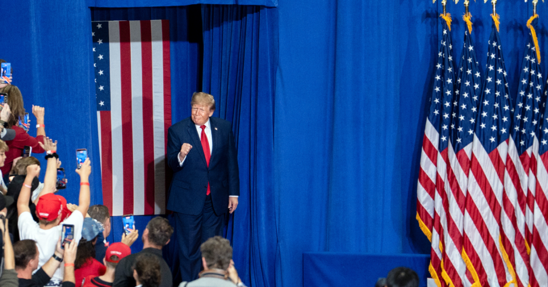 Trump returns to Texas, turning to former football stars to motivate GOP base